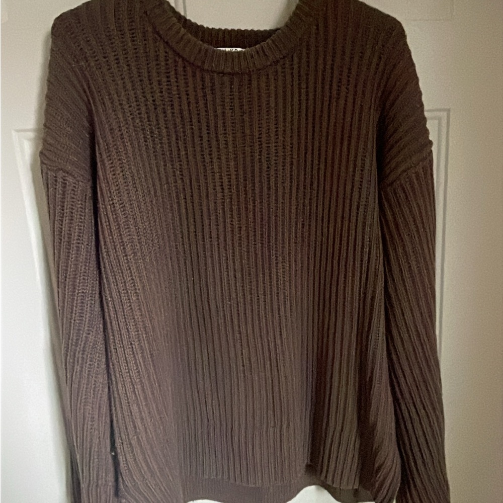 Elegant Brown Ribbed Crew Neck Sweater